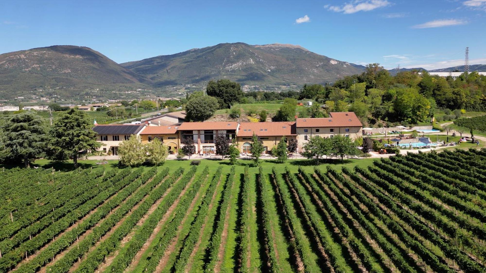 Agriturismo Corte Patrizia Caprino Veronese Luaran gambar