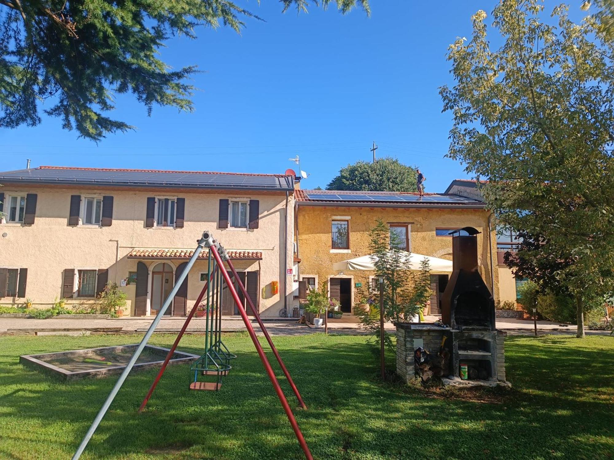 Agriturismo Corte Patrizia Caprino Veronese Luaran gambar